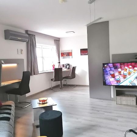 Business Apartments 霍恩埃姆斯 外观 照片