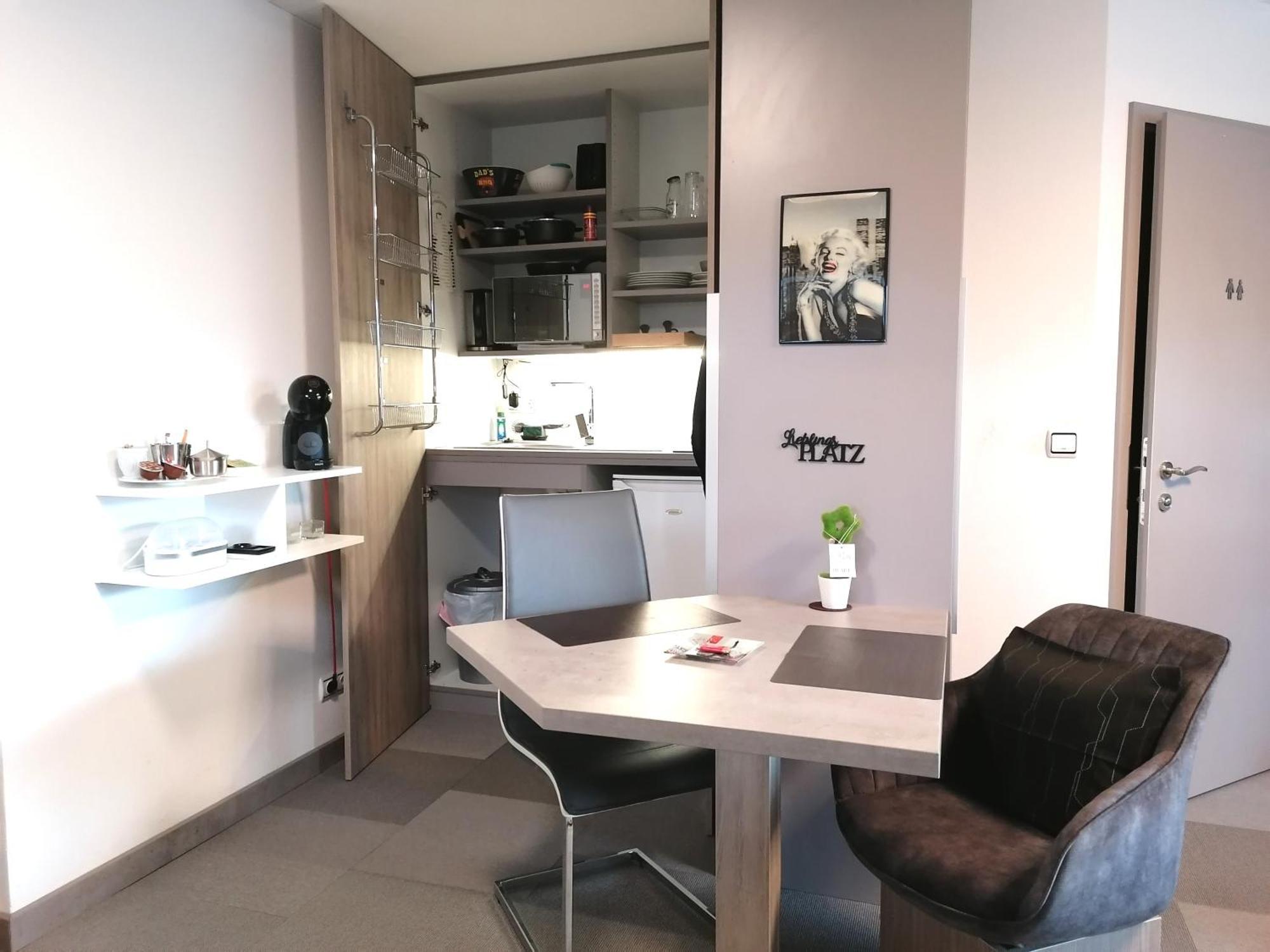 Business Apartments 霍恩埃姆斯 外观 照片