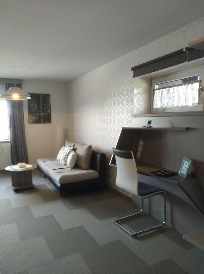Business Apartments 霍恩埃姆斯 外观 照片